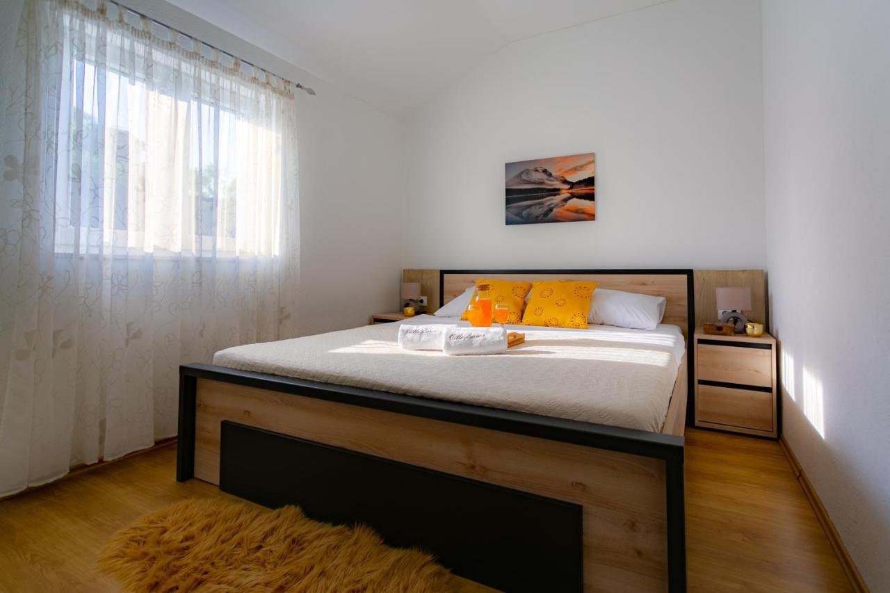 Villa Lorema-Pet Friendly On 5000 Sqm Garden,Pool, Jacuzzi, Billiard&Ps5 Sveti Filip i Jakov Exterior photo